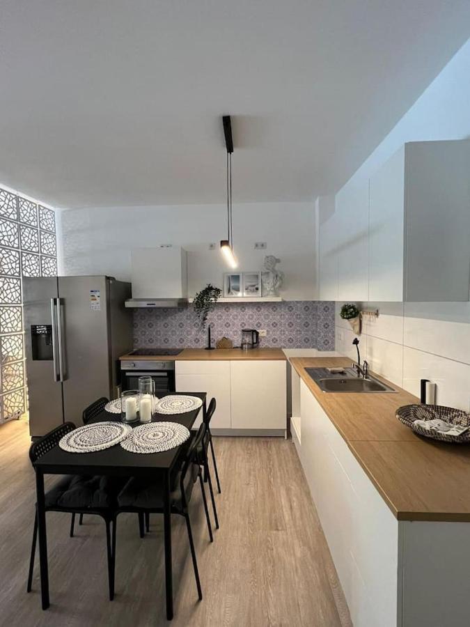Luxurioeses Apartment,Neubau, 4 Personen, Parkplatz, Griechischer Stil Bochum Exterior photo